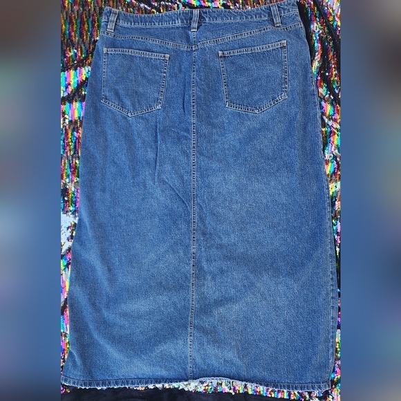 Old Navy Woman's Vintage/Y2K Blue Denim Maxi Skirt - Picture 6 of 8